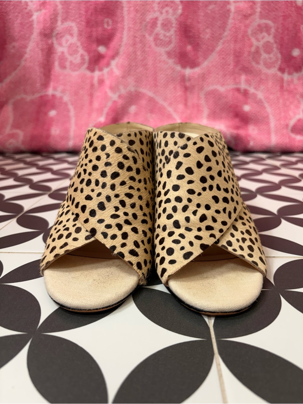 (USED) Leopard Print Open-Toe Slide Sandals - Tan/Black